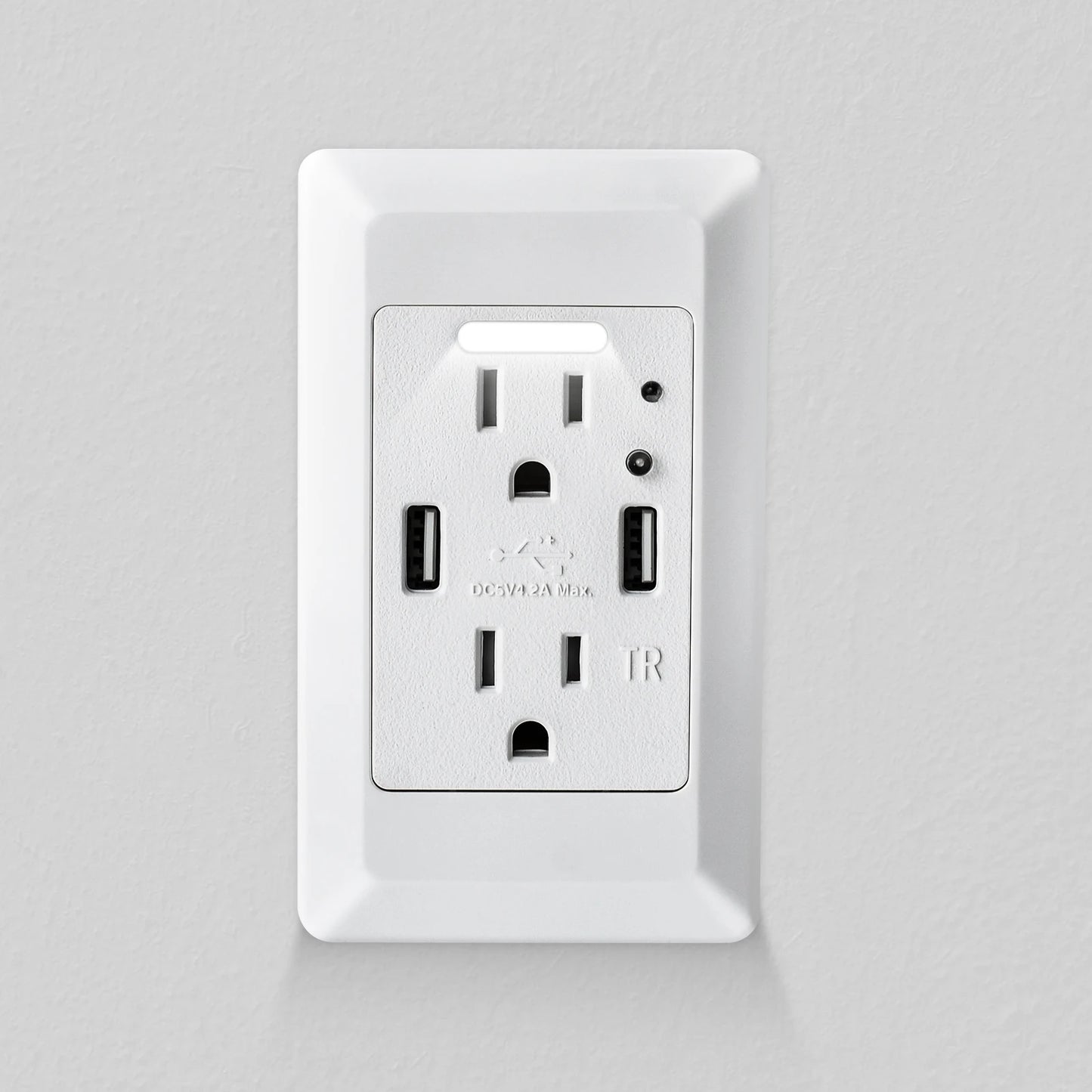 2 USB Charger Wall Outlet 15Amp Receptacle Charging Ports 2 Electrical AC Outlets Auto On/Off Nightlight Sensor and Wall Plates